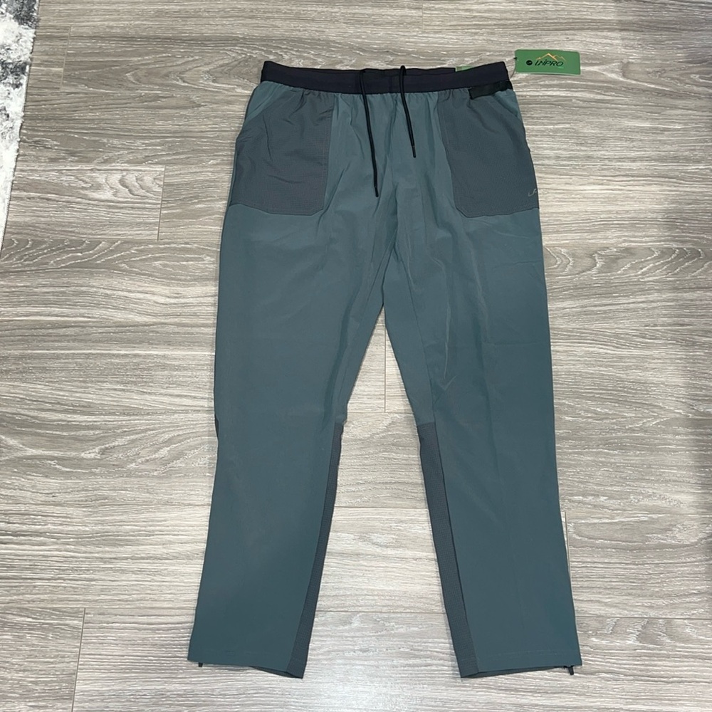 Unipro running joggers. Size L. NWT